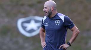 Atacante 'sensação' agrada Franclim Carvalho e deve ganhar sequência no Botafogo