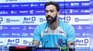Matheus Vargas critica entrada sofrida e dispara: "Lance feio"