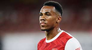 Após pênalti perdido, torcedores do Arsenal surpreendem Gabriel Magalhães