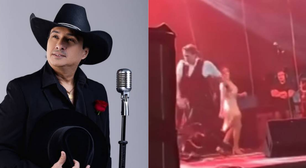 Cantor defende Neymar e tenta quebrar o próprio violão em show em Pernambuco