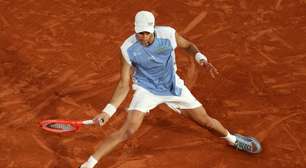 Arnaldi avança às semifinais de Roland Garros após desistência de Berrettini