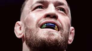 Conor McGregor afia luta agarrada antes de enfrentar Holloway no UFC 329; assista ao vídeo
