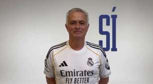 Florentino Pérez, presidente do Real Madrid, "anuncia" José Mourinho