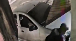 Criminosos se passam por policiais, fazem família refém e assaltam casa em São Paulo