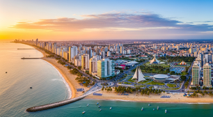 Capital do Ceará consolidou-se como o destino ideal para famílias e turistas que buscam 34 km de praias ensolaradas e parques aquáticos modernos