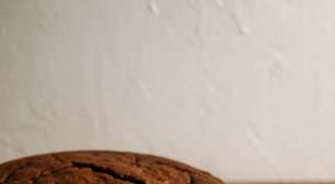 Bolo com 2 ovos de chocolate: receita fácil e rápida