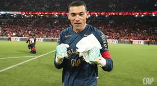 Santos entra para o Top 8 de jogadores com mais jogos pelo Athletico-PR
