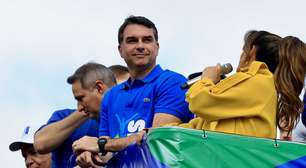 País está passando por uma grande guerra espiritual, diz Flávio Bolsonaro na Marcha para Jesus