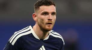 Tottenham anuncia Robertson, ex-Liverpool, para a próxima temporada