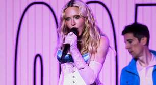 Madonna faz surpresa aos fãs com show em Nova York e divulga novo álbum