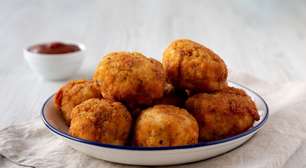 Esse croquete de atum sem fritura virou meu petisco rápido de três ingredientes
