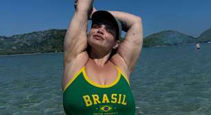 Thais Carla antes e depois: 100 kg mais magra, influenciadora exibe transformação radical no corpo em vídeo de maiô e web reage: 'Fico impressionada'