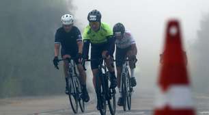 Ciclismo de estrada da olimpíada dos advogados desafia atletas no frio em percursos de 50 km e 30 km