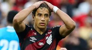 Athletico-PR pode perder titulares de Odair durante pausa da Copa