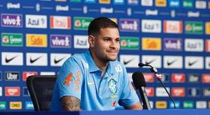 Bruno Guimarães sobe o tom e rebate críticas à Seleção Brasileira