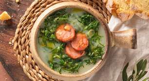Chega de caldo verde ralo: truques para deixá-lo cremoso e saboroso