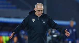 Irmão de astro uruguaio detona Bielsa após lesão às vésperas da Copa