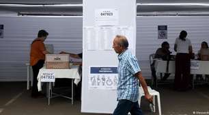 Peru tem disputa acirrada em eleição presidencial