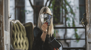 Tarot do dia: previsão para os 12 signos em 09/06/2026
