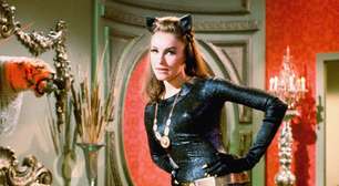 Julie Newmar, atriz original da Mulher-Gato, diz que homens deveriam comandar Hollywood: 'Fazem isso melhor'