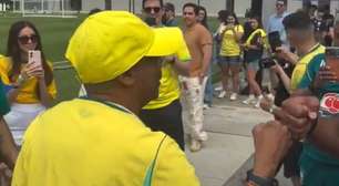 Fã de futebol, Spike Lee visita treino da Seleção, gera tumulto na imprensa e conversa com jogadores