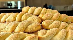 Biscoitinho açucarado em formato de torcidinho que desmancha na boca, para servir com um café
