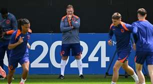 Koeman cobra mais eficiência e ajusta Holanda para a estreia