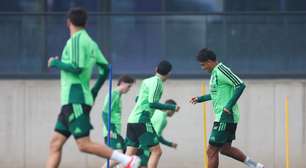 Aguirre afasta pressão por favoritismo do México e se emociona por jogar Copa em casa