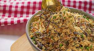 Farofa de cebola crocante feita com ingredientes simples, um ótimo acompanhamento para as carnes