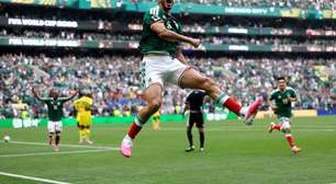 Atacante mexicano que chorou após gol quase perdeu a vida por fratura no crânio