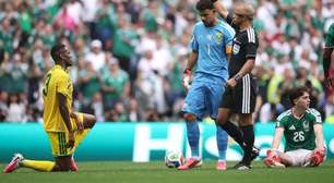 Árbitro brasileiro protagoniza três primeiras expulsões na estreia da Copa do Mundo