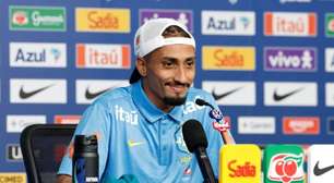 Raphinha banca arenas gratuitas para estreia da Copa em comunidades de Porto Alegre