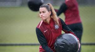 Lateral do Corinthians revela cronograma de treinamento durante férias do elenco feminino