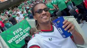 Carrillo acompanha abertura da Copa no México, mas evita camisa verde