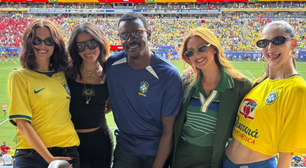 Anitta posa com famosos na arquibancada de jogo do Brasil; veja quem estava com ela
