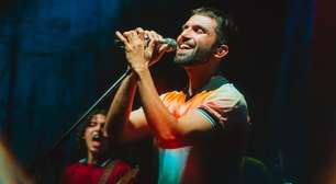 'A música da Bahia é a melhor do Brasil': Silva se redime com baianos e levanta público no Terraiá