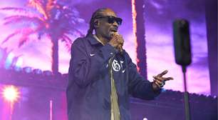 Snoop Dogg recebe mensagem de 2Pac gerado por IA durante show: 'Orgulhoso de você'
