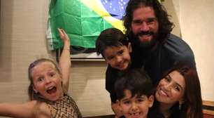 Alisson Becker, goleiro da Seleção, surge em momento raro com os três filhos em aniversário nos EUA
