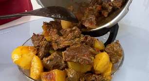 Carne de panela muito suculenta e saborosa, tão macia que vai derreter na boca de toda a família