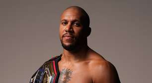 Ciryl Gane indica próximo desafio depois de vencer Alex Poatan no UFC Casa Branca