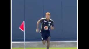 Neymar treina no campo com a Seleção pela primeira vez nos Estados Unidos