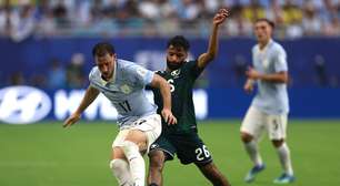 Sem Arrascaeta, Uruguai corre atrás do prejuízo e arranca empate contra a Arábia Saudita