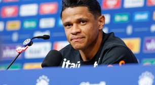 Douglas Santos projeta mudança de postura contra o Haiti e fala sobre Neymar