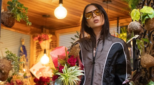 Jade Picon se rende aos tons terrosos: 'descobri hoje uma paixão: meia-calça marrom'