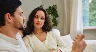 O que significa quando uma pessoa encara muito ao conversar, de acordo com a psicologia?