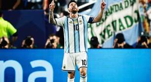 Messi celebra noite histórica após hat-trick na estreia na Copa: "Feliz pelo começo"