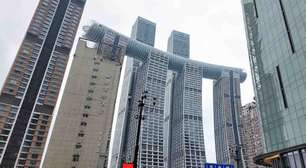 'The Crystal': arranha-céu horizontal com 250 metros de altura vira atração em Chongqing, na China