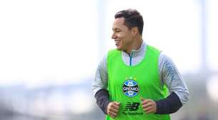 Marlon, do Grêmio, volta a correr após três meses