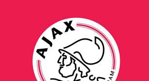 Ajax encaminha contratação de lateral brasileiro