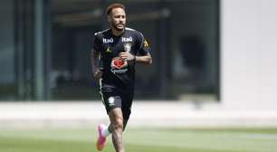 Neymar faz trabalho em dois períodos visando retorno à Seleção